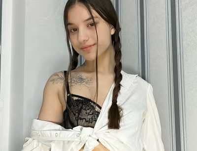 Baby Julia 🤭 juliarose18 OnlyFans
